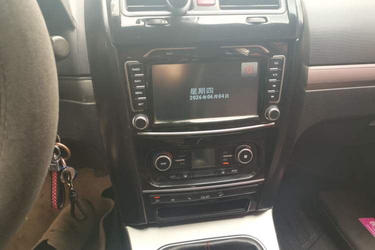 Used Haval H5 Classic 2016 Classic Edition 2.0T Manual 4x4 Elite Model Audio And AC Panel