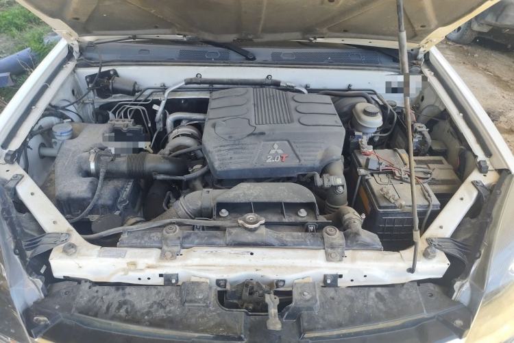 Used Haval H5 Classic 2016 Classic Edition 2.0T Manual 4x4 Prestige Model Engine Bay
