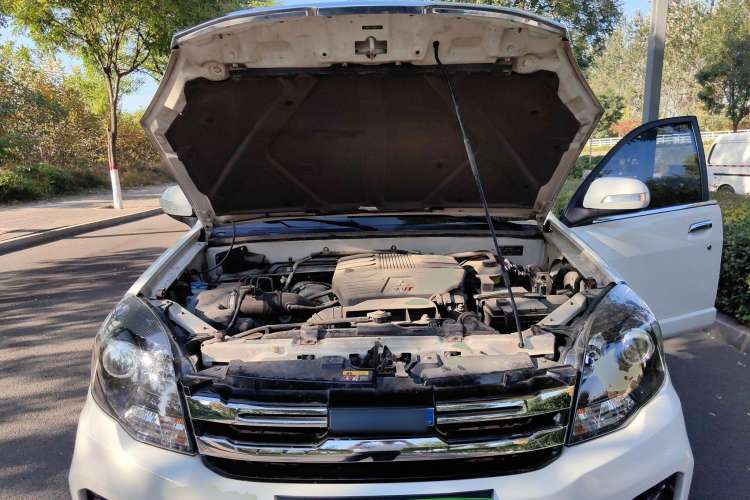 Used Haval H5 Classic 2016 Classic Edition 2.0T Manual 4x4 Prestige Model Engine Bay