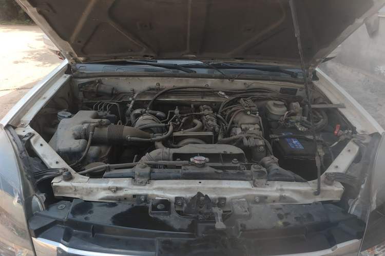 Used Haval H5 Classic 2016 Classic Edition 2.0T Manual 4x4 Prestige Model Engine Bay