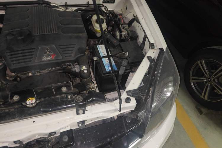 Used Haval H5 Classic 2016 Classic Edition 2.0T Manual 4x4 Prestige Model Engine Bay Left