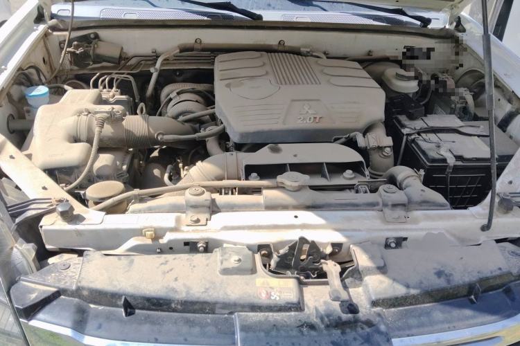 Used Haval H5 Classic 2016 Classic Edition 2.0T Manual 4x4 Prestige Model Engine Bay