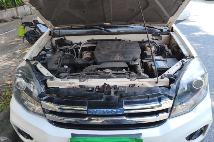 Used Haval H5 Classic 2016 Classic Edition 2.0T Manual 4x4 Prestige Model Engine Bay