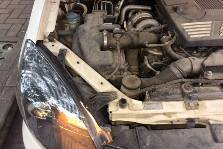 Used Haval H5 Classic 2016 Classic Edition 2.0T Manual 4x4 Prestige Model Engine Bay Right