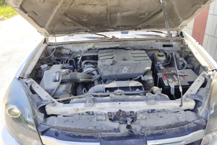 Used Haval H5 Classic 2016 Classic Edition 2.0T Manual 4x4 Elite Model Engine Bay