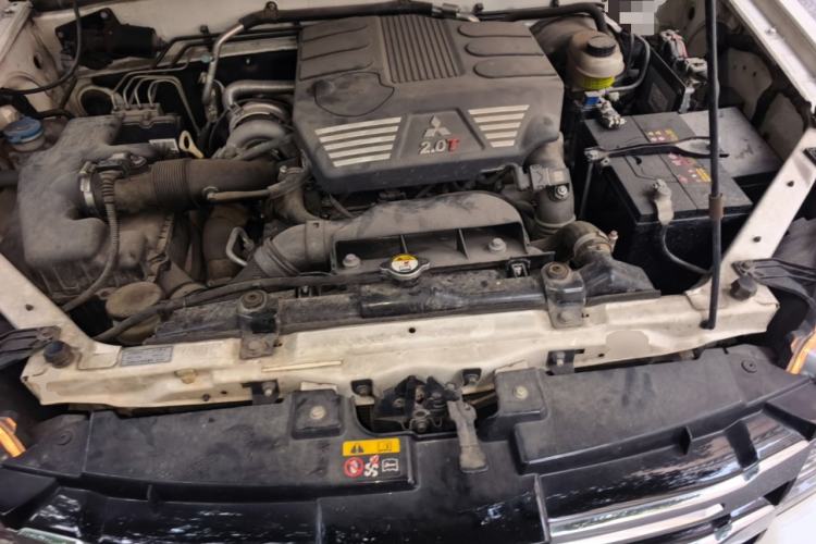 Used Haval H5 Classic 2016 Classic Edition 2.0T Manual 4x4 Prestige Model Engine Bay