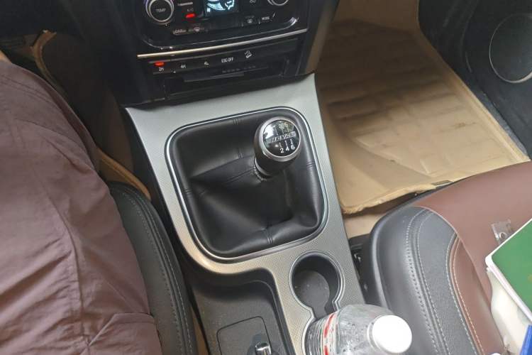 Used Haval H5 Classic 2016 Classic Edition 2.0T Manual 4x4 Prestige Model Gear Lever
