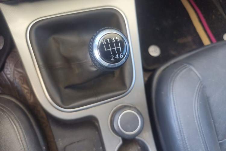 Used Haval H5 Classic 2016 Classic Edition 2.0T Manual 4x4 Prestige Model Gear Lever