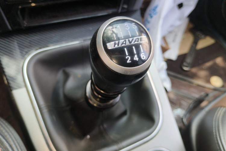 Used Haval H5 Classic 2016 Classic Edition 2.0T Diesel Manual 4x4 Elite Model Gear Lever