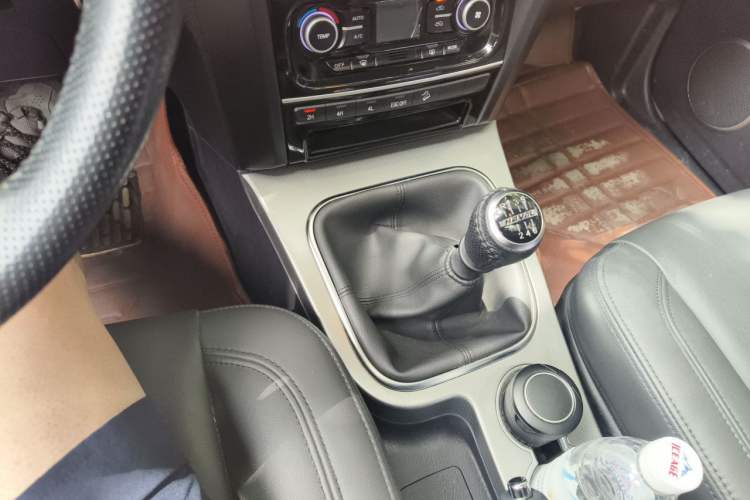 Used Haval H5 Classic 2016 Classic Edition 2.0T Manual 4x4 Prestige Model Gear Lever