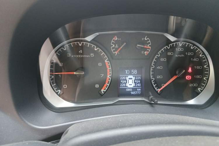 Used Haval H5 Classic 2016 Classic Edition 2.0T Manual Two-Wheel Drive Elite Model Instrument Cluster