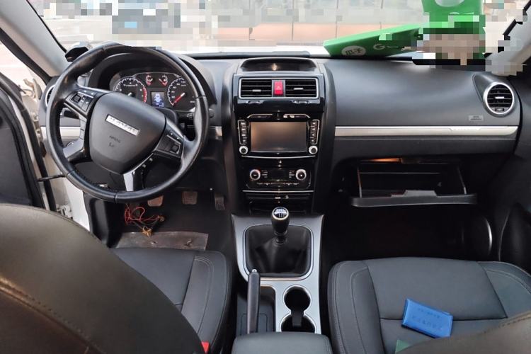 Used Haval H5 Classic 2016 Classic Edition 2.0T Manual Two-Wheel Drive Prestige Model Interior 2