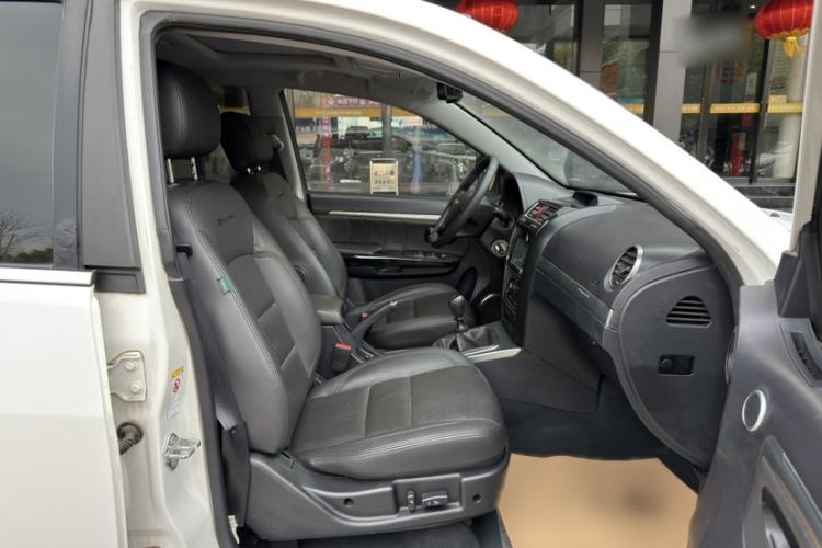 Used Haval H5 Classic 2016 Classic Edition 2.0T Manual 4x4 Prestige Model Interior 3