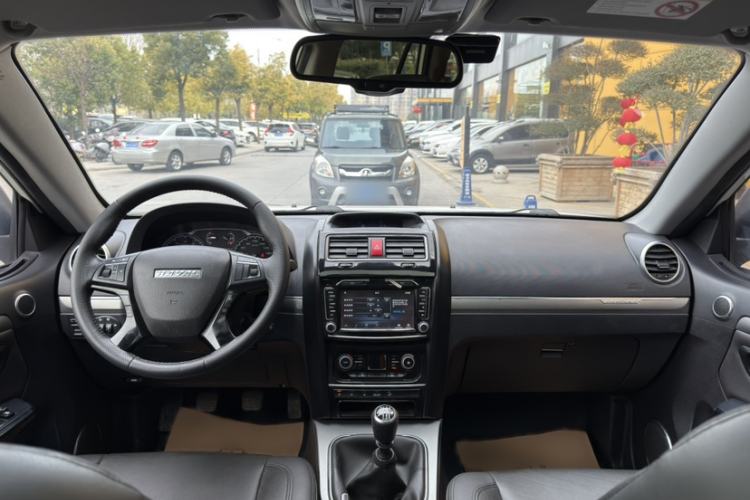 Used Haval H5 Classic 2016 Classic Edition 2.0T Manual 4x4 Prestige Model Interior 6
