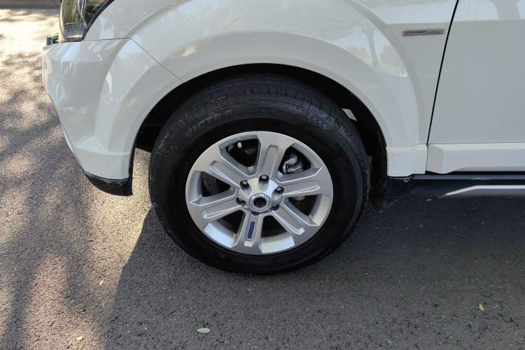 Used Haval H5 Classic 2016 Classic Edition 2.0T Manual 4x4 Prestige Model Left Front Wheel Hub