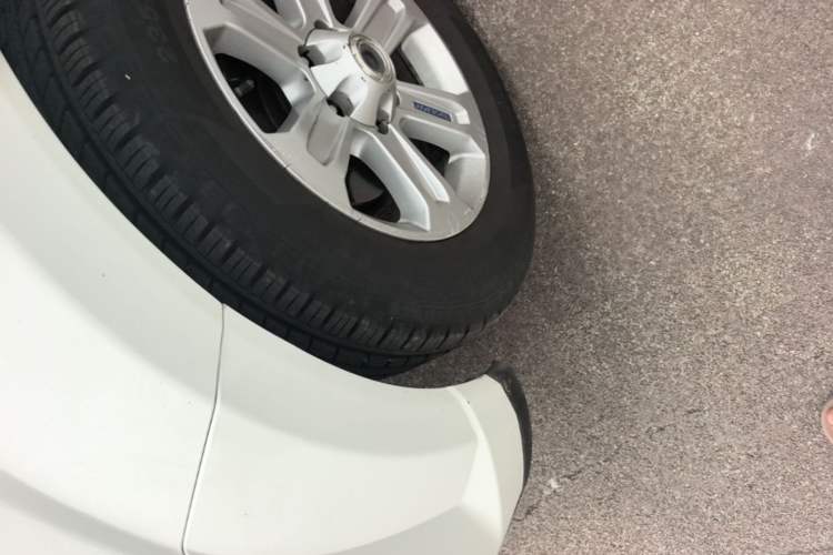 Used Haval H5 Classic 2016 Classic Edition 2.0T Manual Two-Wheel Drive Elite Model Left Front Wheel Hub