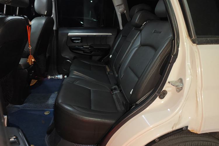 Used Haval H5 Classic 2016 Classic Edition 2.0T Manual Two-Wheel Drive Elite Model Left Rear Seat