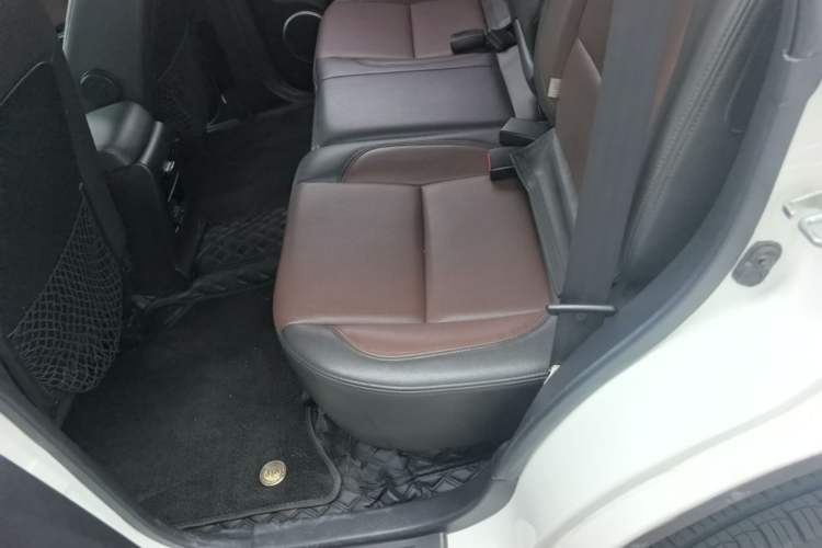 Used Haval H5 Classic 2016 Classic Edition 2.0T Manual Two-Wheel Drive Elite Model Left Rear Seat