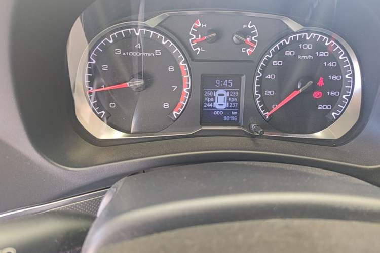 Used Haval H5 Classic 2016 Classic Edition 2.0T Manual 4x4 Prestige Model Odometer Close Up