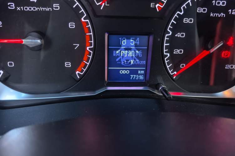 Used Haval H5 Classic 2016 Classic Edition 2.0T Manual 4x4 Prestige Model Odometer Close Up