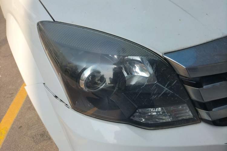 Used Haval H5 Classic 2016 Classic Edition 2.0T Manual Two-Wheel Drive Elite Model Right Front Headlight