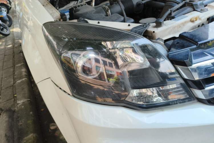 Used Haval H5 Classic 2016 Classic Edition 2.0T Manual 4x4 Prestige Model Right Front Headlight