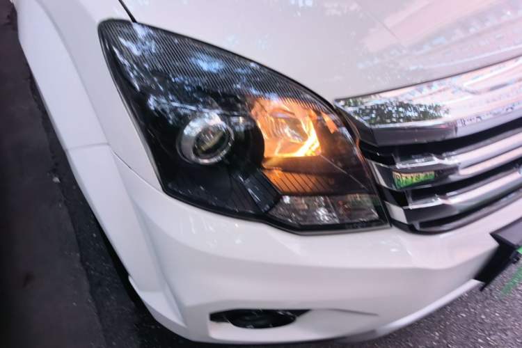 Used Haval H5 Classic 2016 Classic Edition 2.0T Manual 4x4 Prestige Model Right Front Headlight