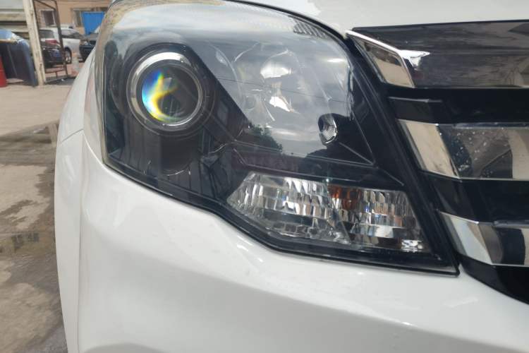 Used Haval H5 Classic 2016 Classic Edition 2.0T Manual 4x4 Elite Model Right Front Headlight