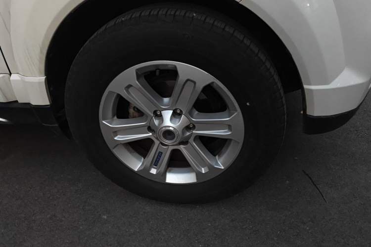 Used Haval H5 Classic 2016 Classic Edition 2.0T Manual Two-Wheel Drive Elite Model Right Front Wheel Hub
