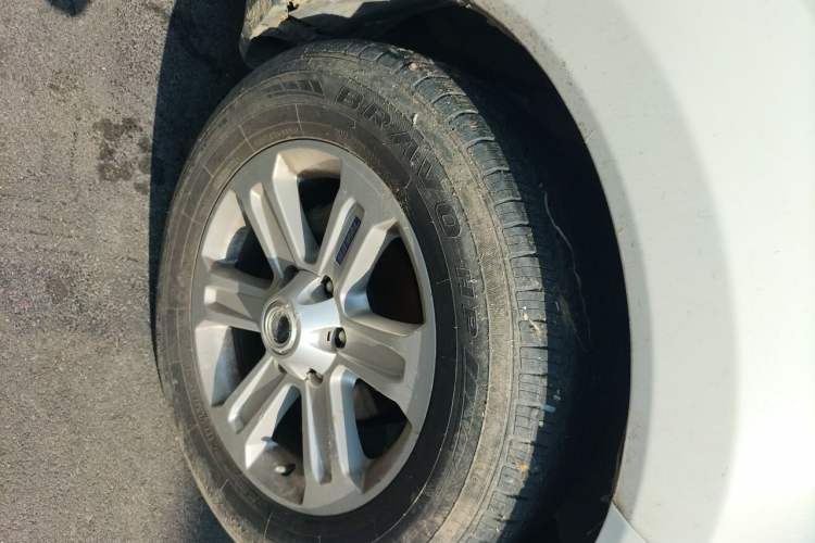 Used Haval H5 Classic 2016 Classic Edition 2.0T Manual Two-Wheel Drive Elite Model Right Front Wheel Hub