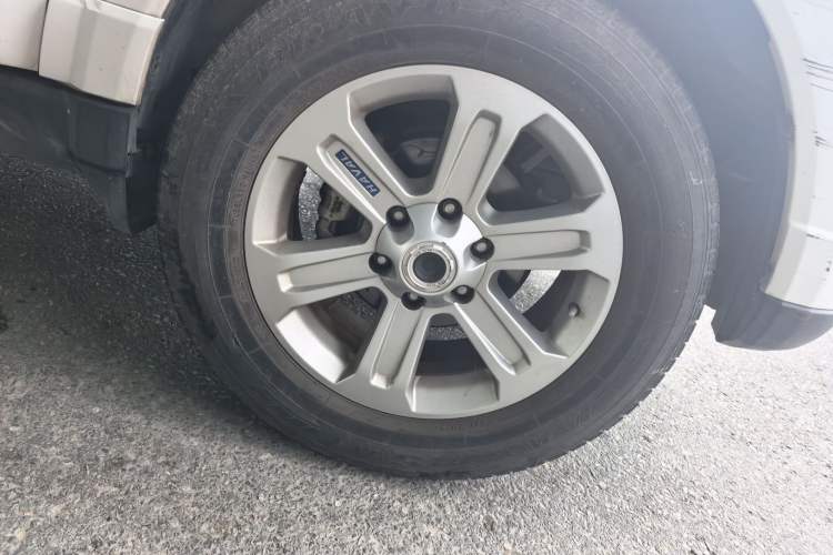 Used Haval H5 Classic 2016 Classic Edition 2.0T Manual Two-Wheel Drive Elite Model Right Front Wheel Hub