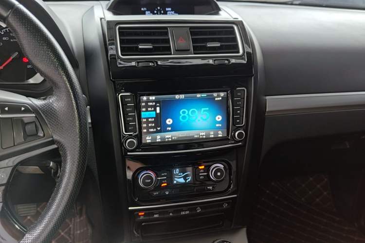 Used Haval H5 Classic 2018 Classic Edition 2.0T Diesel Manual 4x4 Elite Model Audio And AC Panel