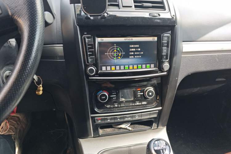 Used Haval H5 Classic 2018 Classic Edition 2.0T Manual 4x4 Elite Model Audio And AC Panel