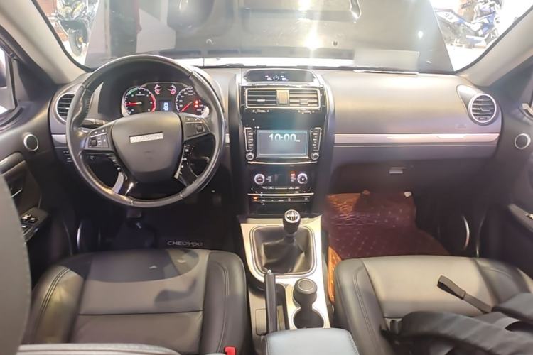 Used Haval H5 Classic 2018 Classic Edition 2.0T Diesel Manual 4x4 Prestige Model Center Console