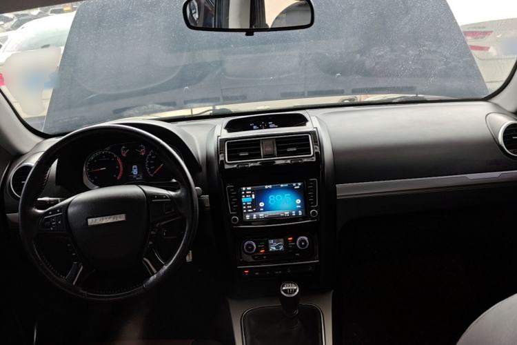 Used Haval H5 Classic 2018 Classic Edition 2.0T Diesel Manual 4x4 Elite Model Center Console