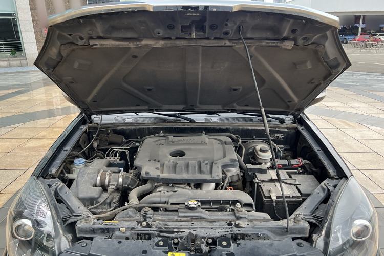Used Haval H5 Classic 2018 Classic Edition 2.0T Diesel Manual 4x4 Prestige Model Engine Bay