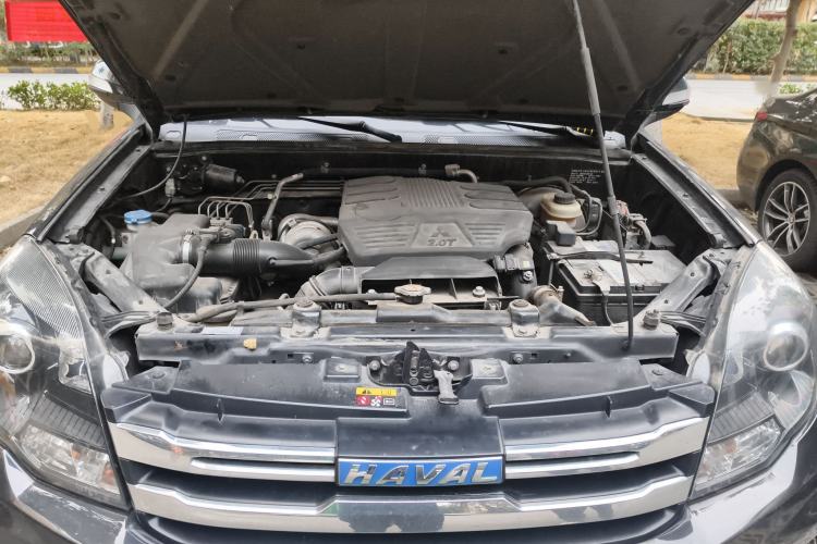 Used Haval H5 Classic 2018 Classic Edition 2.0T Manual Two-Wheel Drive Elite Model Engine Bay
