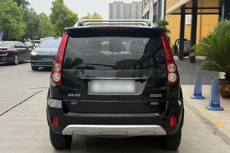 Used Haval H5 Classic 2018 Classic Edition 2.0T Manual 4x4 Prestige Model Exterior 2