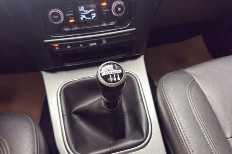 Used Haval H5 Classic 2018 Classic Edition 2.0T Manual 4x4 Prestige Model Gear Lever