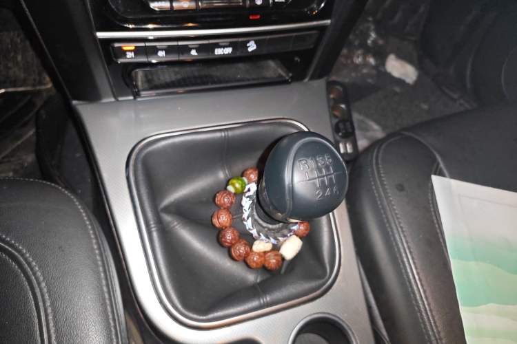 Used Haval H5 Classic 2018 Classic Edition 2.0T Manual 4x4 Prestige Model Gear Lever