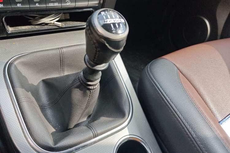 Used Haval H5 Classic 2018 Classic Edition 2.0T Manual 4x4 Elite Model Gear Lever