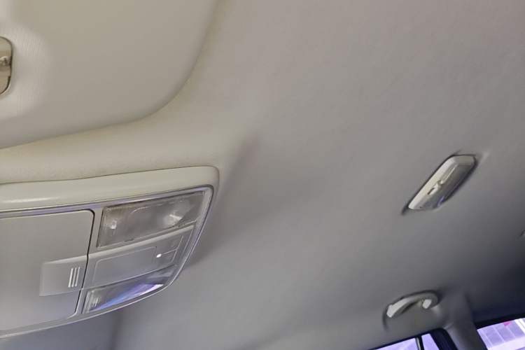 Used Haval H5 Classic 2018 Classic Edition 2.0T Manual Two-Wheel Drive Elite Model Headliner