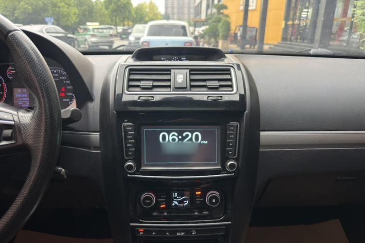 Used Haval H5 Classic 2018 Classic Edition 2.0T Manual 4x4 Prestige Model Interior 1
