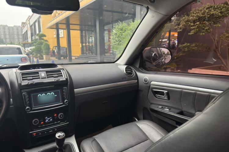 Used Haval H5 Classic 2018 Classic Edition 2.0T Manual 4x4 Prestige Model Interior 10