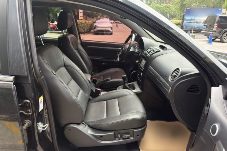 Used Haval H5 Classic 2018 Classic Edition 2.0T Manual 4x4 Prestige Model Interior 15