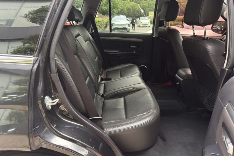 Used Haval H5 Classic 2018 Classic Edition 2.0T Manual 4x4 Prestige Model Interior 7