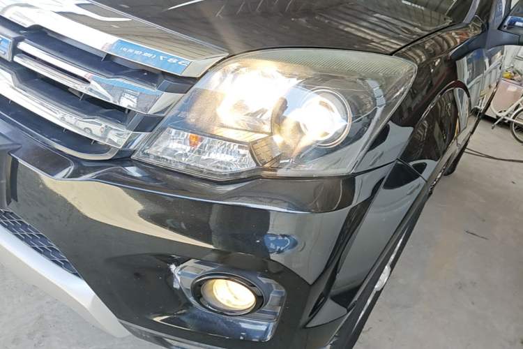 Used Haval H5 Classic 2018 Classic Edition 2.0T Manual Two-Wheel Drive Elite Model Left Front Headlight