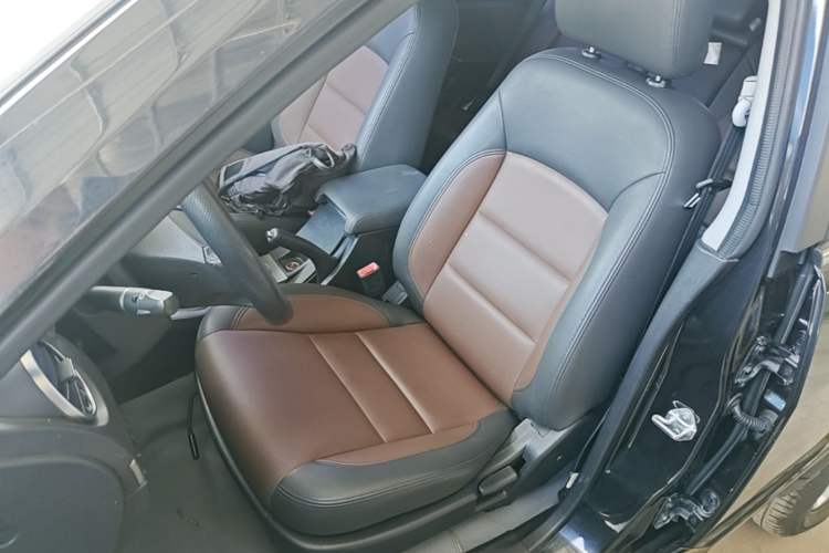 Used Haval H5 Classic 2018 Classic Edition 2.0T Manual Two-Wheel Drive Elite Model Left Front Seat