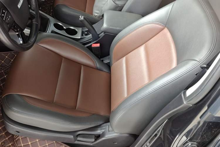 Used Haval H5 Classic 2018 Classic Edition 2.0T Diesel Manual 4x4 Elite Model Left Front Seat