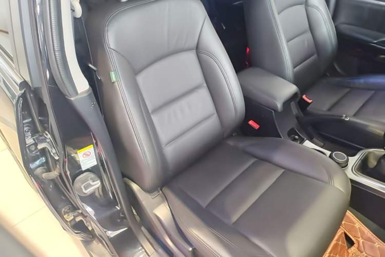 Used Haval H5 Classic 2018 Classic Edition 2.0T Diesel Manual 4x4 Prestige Model Right Front Seat